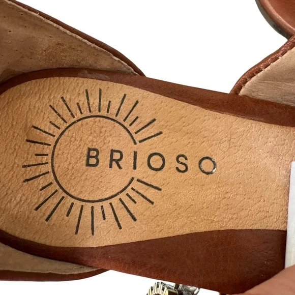 Brioso Verandah Brown Genuine Leather Strappy Design Block Heel Sandals - Picture 8 of 9